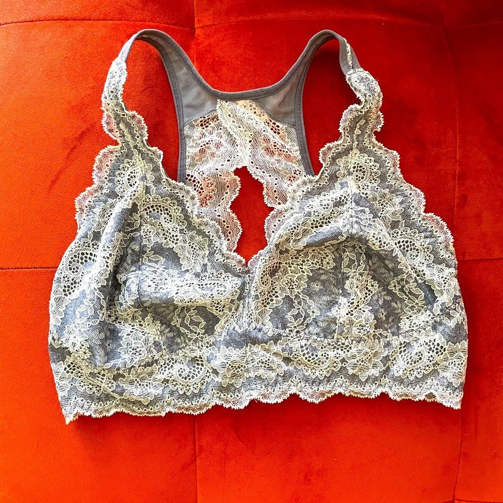 Razorback lace bra